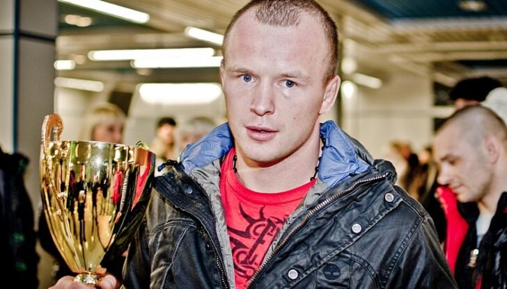 Shlemenko in airport after Vianna